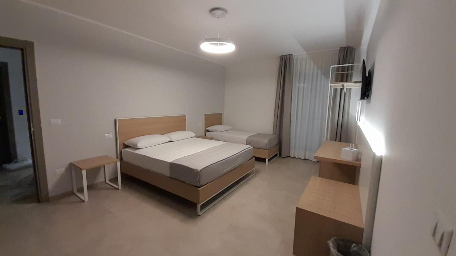 Ferrari Rooms & Apartments Порто-Чезарео Экстерьер фото