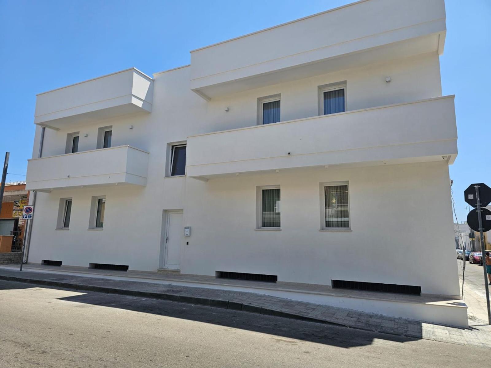 Ferrari Rooms & Apartments Порто-Чезарео Экстерьер фото